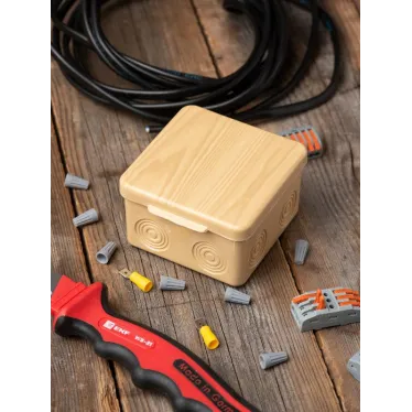 Коробка распаячная КМР-030-035 пылевлагозащищенная без мембранных вводов (88х88х54) светлое дерево PROxima