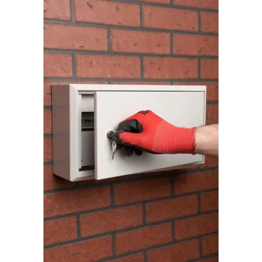 Щит распределительный навесной ЩРн-15 с замком IP31