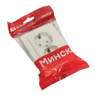 Розетка Минск 2-местная СП с заземлением 16А белая защитные шторки