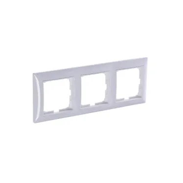 BASIC 55 Рамка 3 поста с декоративной вставкой белая
