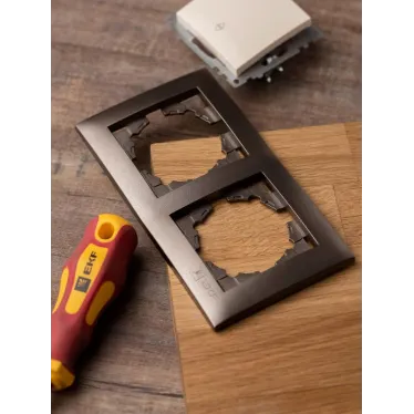 Валенсия Рамка 2-местная графит