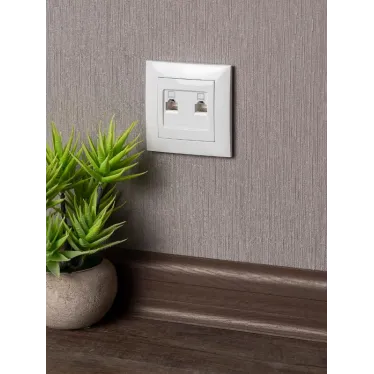 Валенсия розетка компьютерная RJ-45 2-местная белая