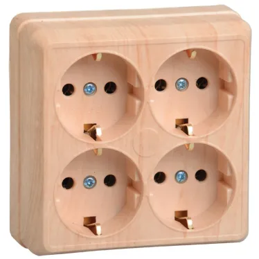 Розетка РС24-3-ОС четырехместная с заземляющим контактом 16А открытая установка Октава сосна