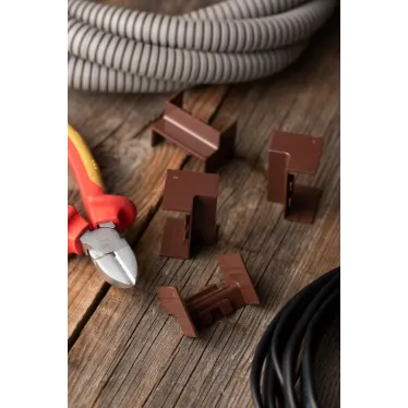 Угол внутренний (40х16) (4 шт) Plast под темное дерево