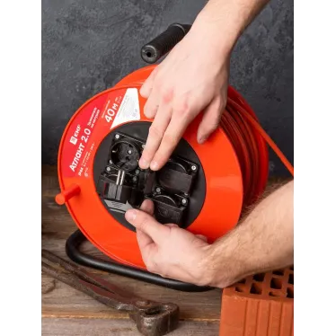 Удлинитель на катушке 'Атлант 2.0' 4 гнезда 40м с заземлением ПВС 3x1.5 16А/3.5кВт IP44 PROxima