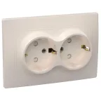 КВАРТА Розетка двойная с заземлением со шторками бежевая 16А