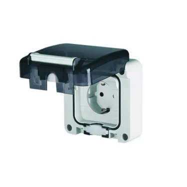 Розетка для скрытого монтажа. Защита IP66 с вставленной вилкой