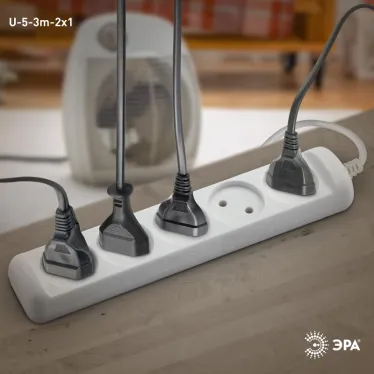 Удлинитель без зазeмл., 2х1мм2, 10А, ПВС, 5гн, 3м (10/840) U-5-3m-2x1