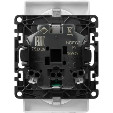 Valena LIFE Розетка силовая двойная 2х2К+З 16А 250В с лицевой панелью со шторками безвинтовые зажимы белая