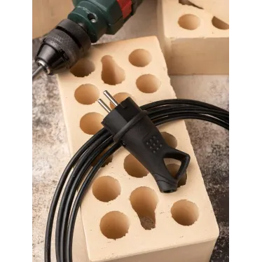 Вилка угловая каучуковая с кольцом 230В 2P+PE 16A IP44 PROxima