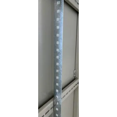 Профиль вертикальный 1600x36х36 ПВ-01