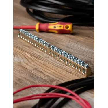 Шина PEN ноль-земля 8х12мм 24 отверстия латунь крепеж по центру PROxima