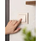 Выключатель одноклавишный СП проходной 10А бежевый Минск