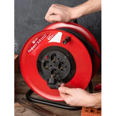 Удлинитель на катушке Гефест 2.0 4 гнезда 40м с заземлением и предохранителем КГ 3x2.5 16А/3.5кВт PROxima