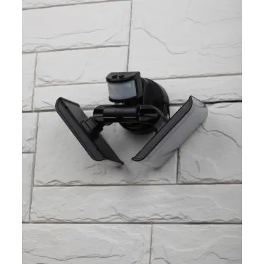 Фасадный светильник с двумя световыми панелями c выносной солн. бат., 2х50 LED, 600l ERAFS020-42