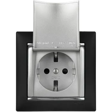 VALENA Розетка с заземлением без шторок с крышкой алюминий