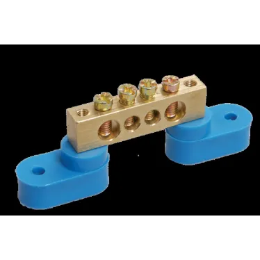 Шина N ноль на двух угловых изоляторах ШНИ-6х9-4-У2-С