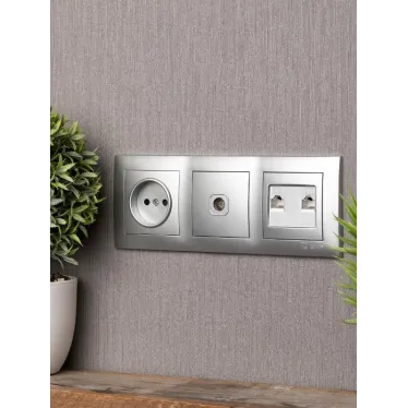 Валенсия Рамка 3-местная сталь