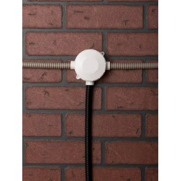 Коробка распаячная КМР-040-040 трехрожковая белая (70х35) PROxima