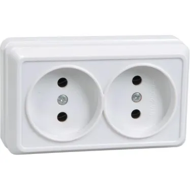 Розетка двойная без заземления со шторками 10А