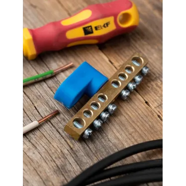 Шина нулевая 63.08 (1-н изолятор стойка) латунь