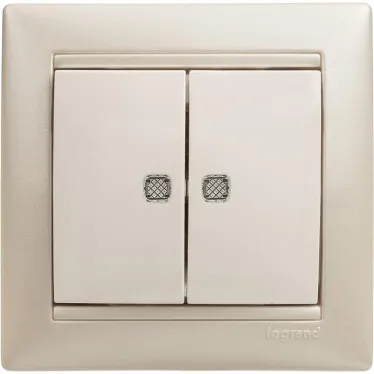 VALENA Рамка 1 пост белая/серебро