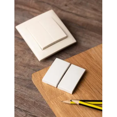 Валенсия лицевая панель выключателя 2-кл. 10А жемчуг