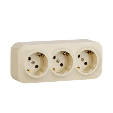Quteo розетка тройная с заземлением с защитными шторками - 16 A - 250 В IP 20 - Слоновая кость