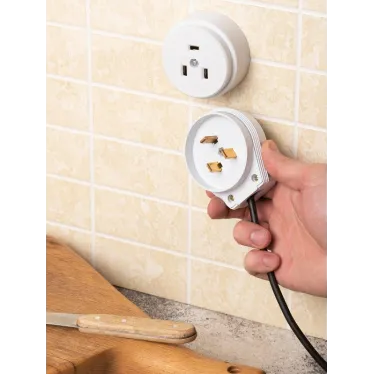 Разъем РШ-ВШ 32А 250В 2P+PE(ОУ) пластиковый белый Simple