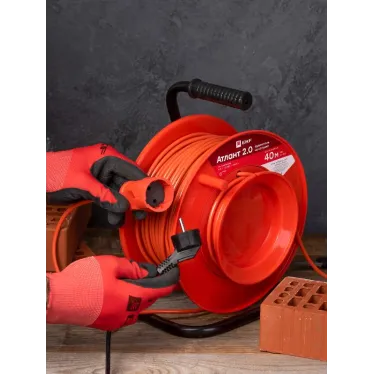 Удлинитель на катушке ''Атлант 2.0'' 1 гнездо 40м без заземления ПВС 2*0,75 6А/1,3кВт PROxima