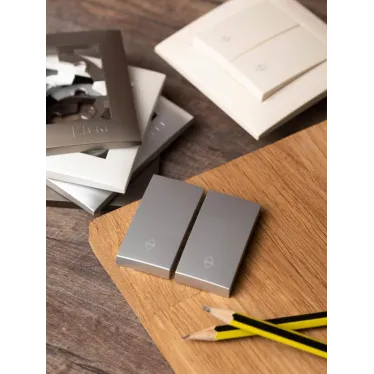 Валенсия лицевая панель выключателя 2-кл. проходного 10А сталь