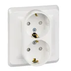 ЭТЮД Розетка двойная скрытая с заземлением со шторками белая