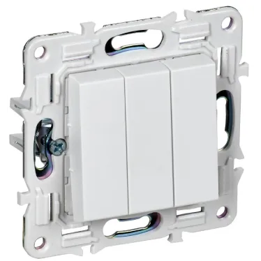 SKANDY Выключатель 3-клавишный 10А SK-V11W арктический белый IEK