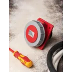 Розетка стационарная внутренняя угловая 4242 3Р+РЕ 32А 380В IP67 PROxima