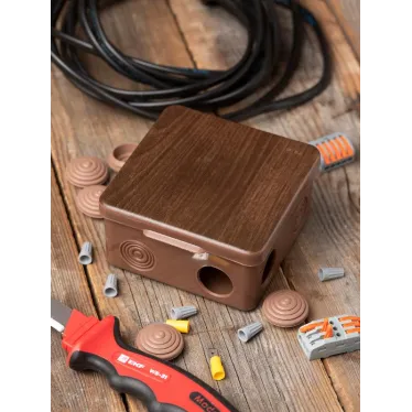 Коробка распаячная КМР-030-014 с крышкой (103х103х55), 8 мембранных вводов тёмное дерево IP54 PROxima