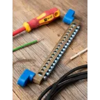 Шина 0 N (8х12мм) 18 отверстий латунь 2 синих угловых изолятора PROxima