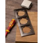 Валенсия Рамка 3-местная графит