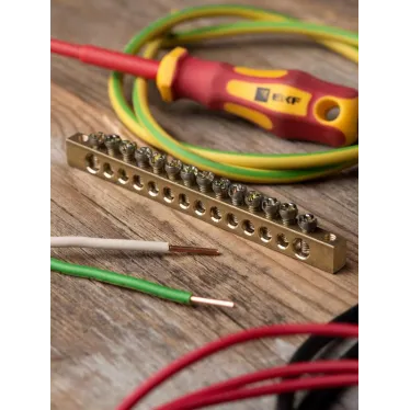 Шина PEN ноль-земля 6х9мм 14 отверстий латунь крепеж по краям PROxima