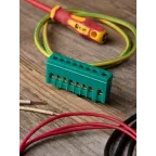 Шина 0 PE (6х9мм) 8 отверстий латунь зеленый изолированный корпус на DIN-рейку PROxima