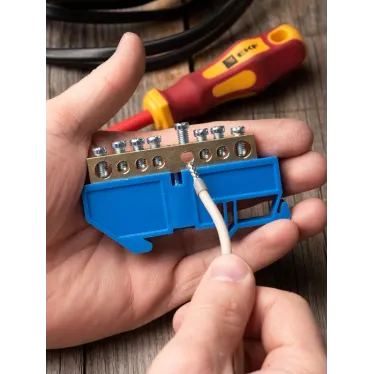 Шина нулевая 8х12мм 125А 8 отверстий изолятор на DIN-рейку латунь PROxima