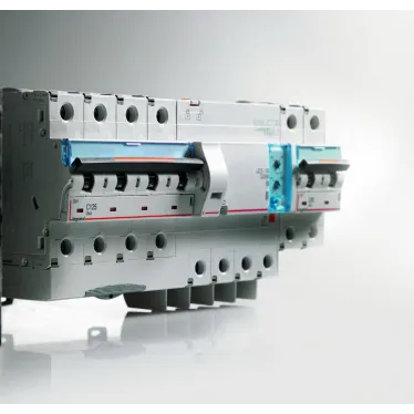 Выключатель автоматический четырехполюсный 125А C DX3 25kА