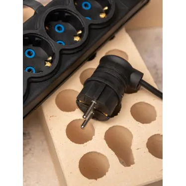 Вилка угловая каучуковая 230В 2P+PE 16A IP44 DIY